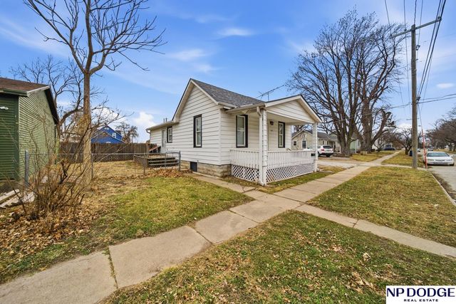 1035 E 2nd Street, Fremont, NE 68025