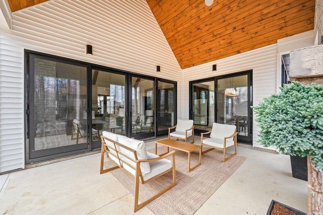 120 Anmer Hall, Fort Wayne, IN 46845