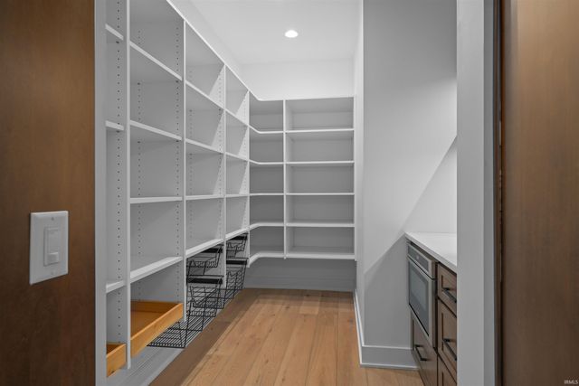 120 Anmer Hall, Fort Wayne, IN 46845