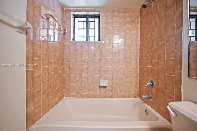 5490 W 21st Court 310, Hialeah, FL 33016