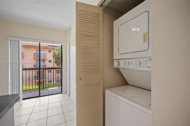 5490 W 21st Court 310, Hialeah, FL 33016