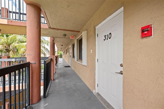 5490 W 21st Court 310, Hialeah, FL 33016