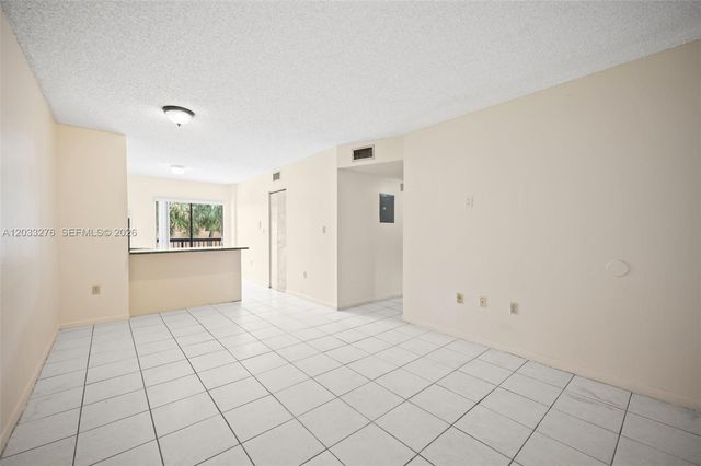 5490 W 21st Court 310, Hialeah, FL 33016