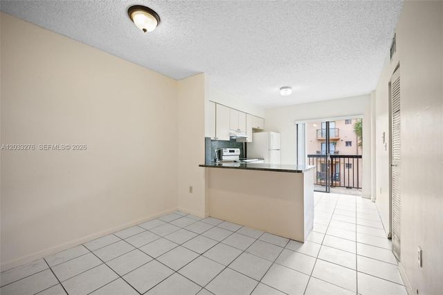 5490 W 21st Court 310, Hialeah, FL 33016