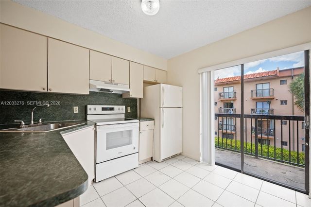 5490 W 21st Court 310, Hialeah, FL 33016