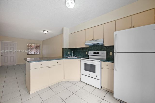 5490 W 21st Court 310, Hialeah, FL 33016