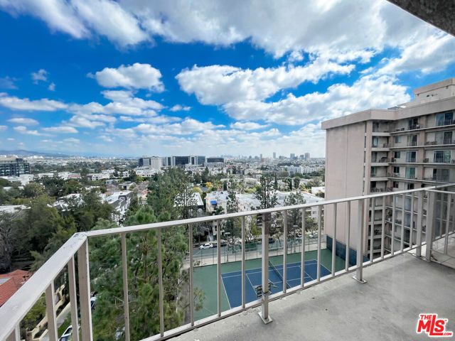 100 S Doheny Drive 920, Los Angeles, CA 90048