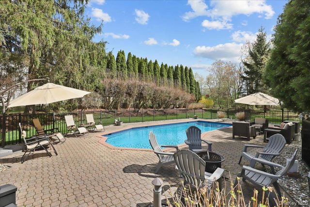 53 Raemont Road, Granite Springs, NY 10527