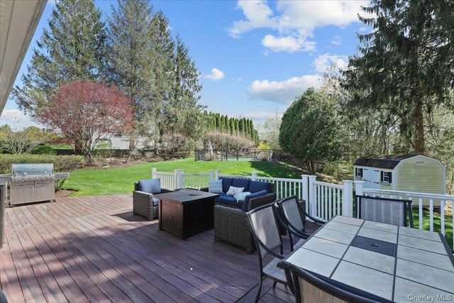 53 Raemont Road, Granite Springs, NY 10527