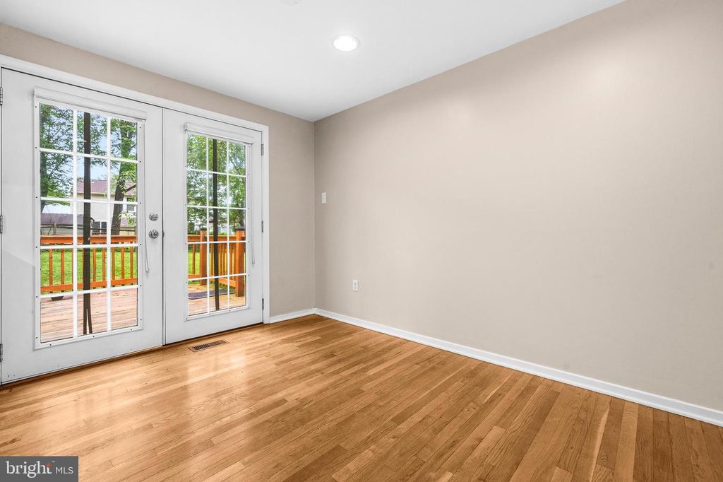 Image 15 of property listing at 9449 FAREWELL RD, Columbia, MD 21045