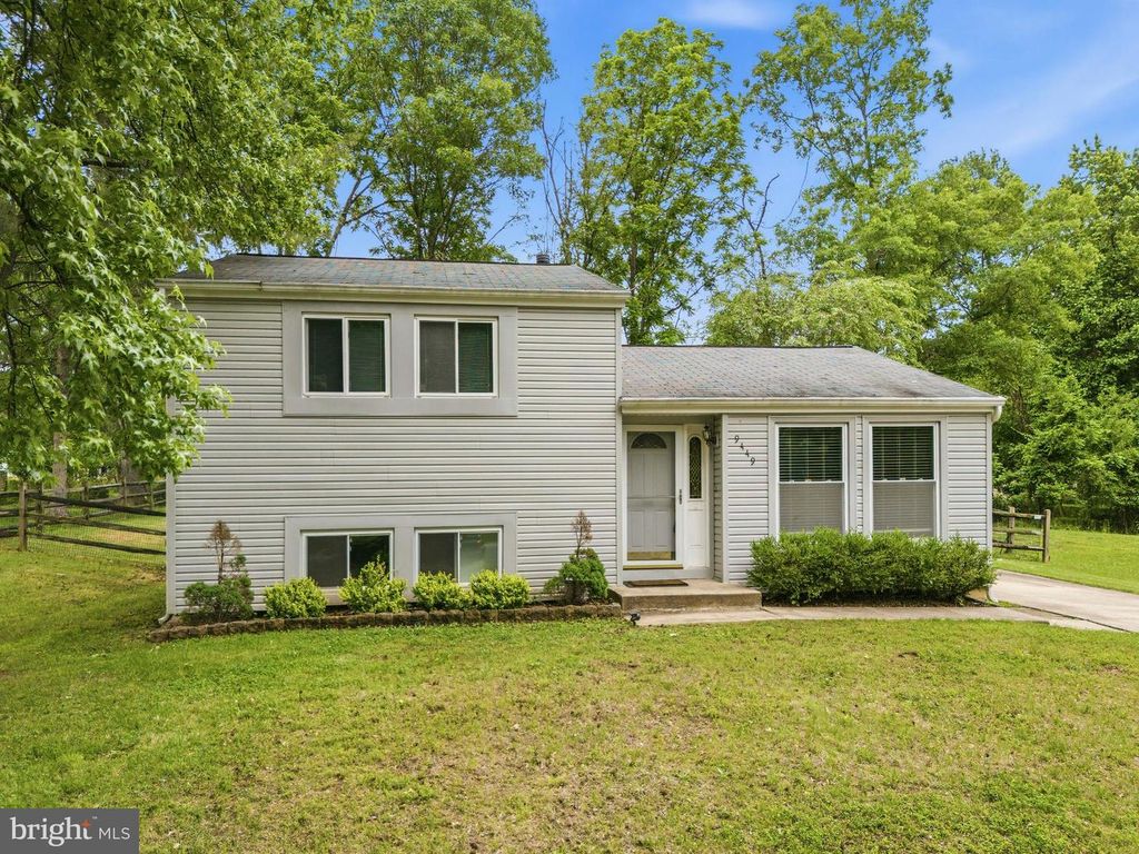 Image 3 of property listing at 9449 FAREWELL RD, Columbia, MD 21045