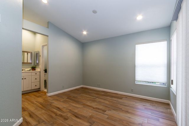 3226 E WAHALLA Lane, Phoenix, AZ 85050