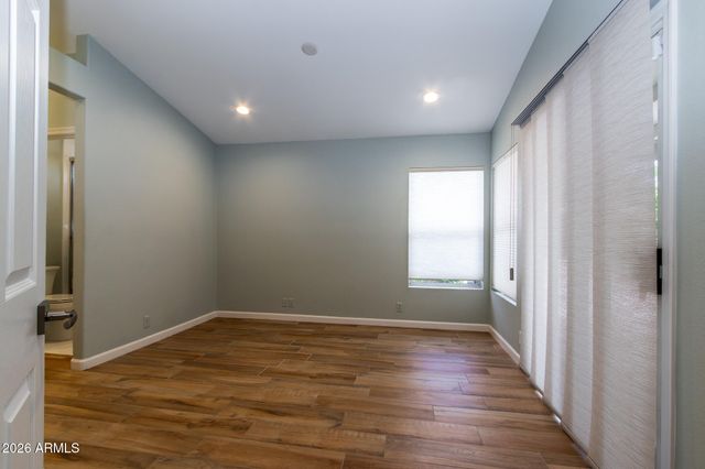 3226 E WAHALLA Lane, Phoenix, AZ 85050