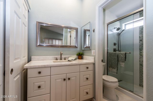 3226 E WAHALLA Lane, Phoenix, AZ 85050