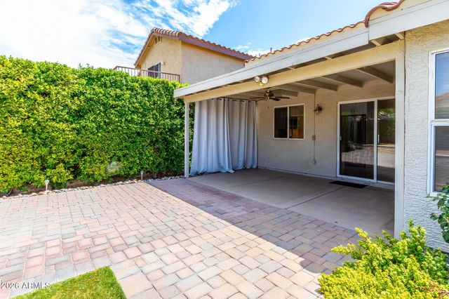 3226 E WAHALLA Lane, Phoenix, AZ 85050