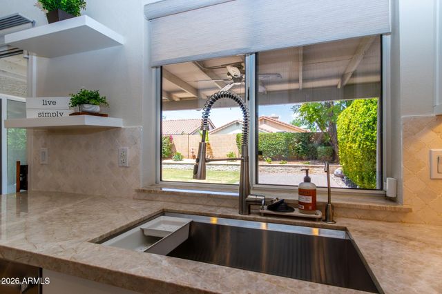 3226 E WAHALLA Lane, Phoenix, AZ 85050