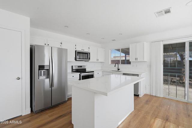 17403 N 28 Avenue, Phoenix, AZ 85053