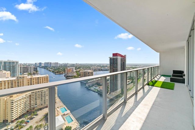 4010 S Ocean Drive R2409, Hollywood, FL 33019