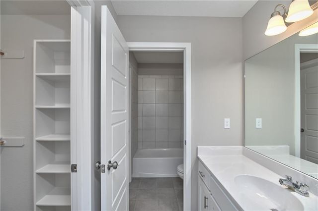 2651 W Park Street, Olathe, KS 66061