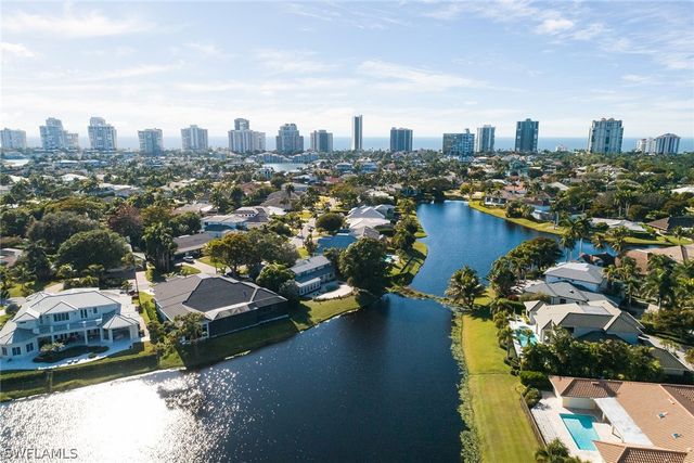 517 Devils LN, Naples, FL 34103