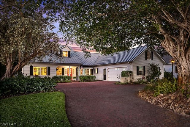 517 Devils LN, Naples, FL 34103