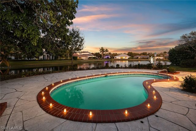 517 Devils LN, Naples, FL 34103