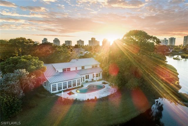 517 Devils LN, Naples, FL 34103