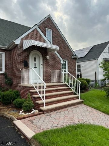 127 Hussa St, Linden City, NJ 07036