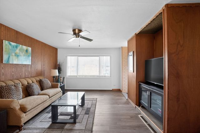 6717 165th Street, Tinley Park, IL 60477