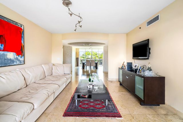 18911 Collins Avenue 506, Sunny Isles Beach, FL 33160