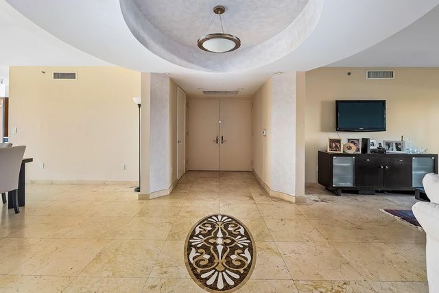 18911 Collins Avenue 506, Sunny Isles Beach, FL 33160
