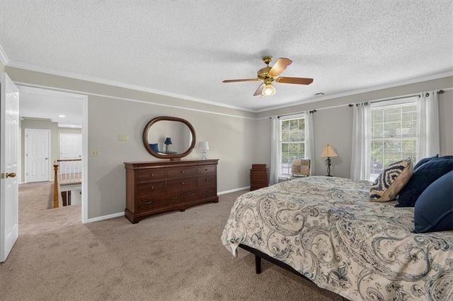 22 NE Bayview Drive, Lee's Summit, MO 64064