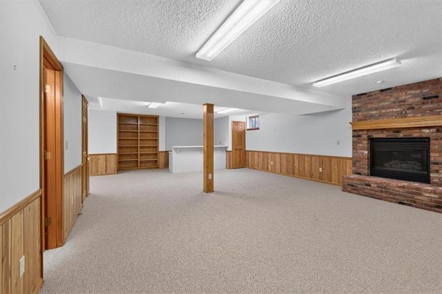 22 NE Bayview Drive, Lee's Summit, MO 64064