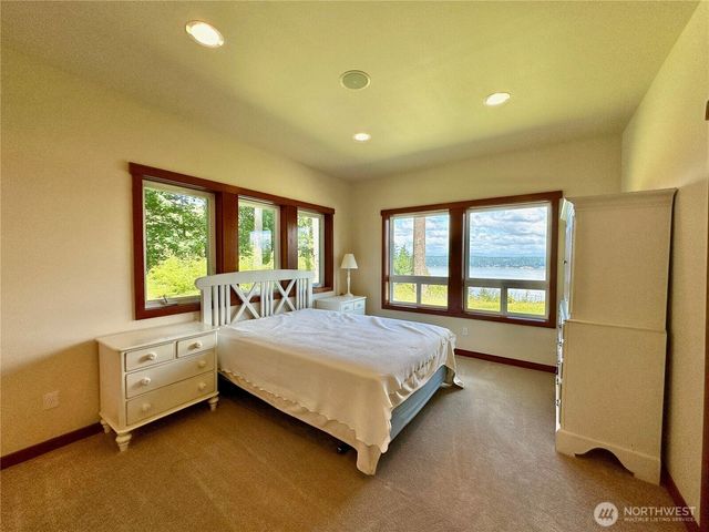 4075 Preserve Drive, Camano Island, WA 98282