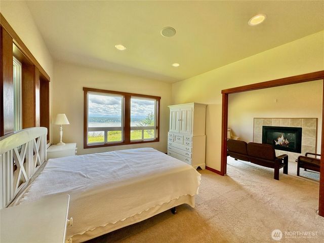 4075 Preserve Drive, Camano Island, WA 98282