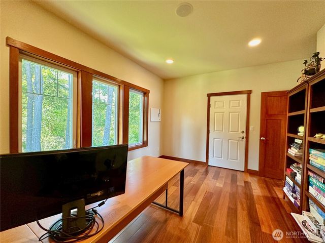 4075 Preserve Drive, Camano Island, WA 98282