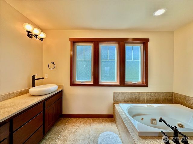 4075 Preserve Drive, Camano Island, WA 98282