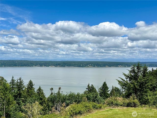 4075 Preserve Drive, Camano Island, WA 98282