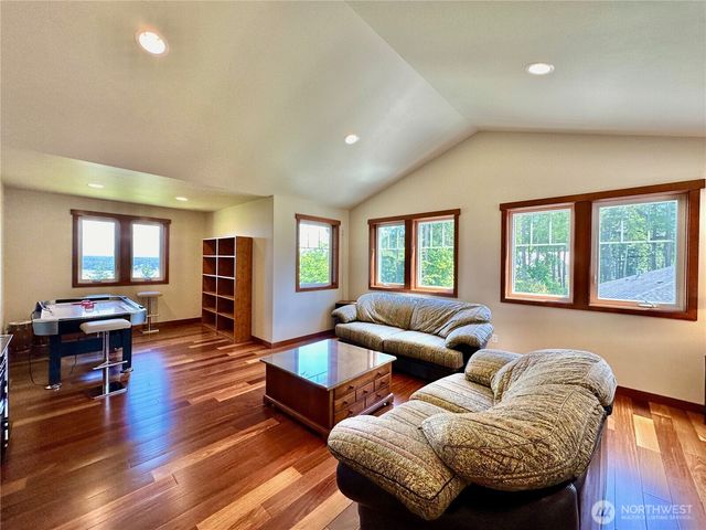 4075 Preserve Drive, Camano Island, WA 98282