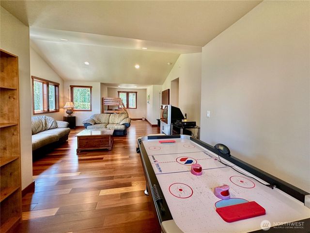 4075 Preserve Drive, Camano Island, WA 98282