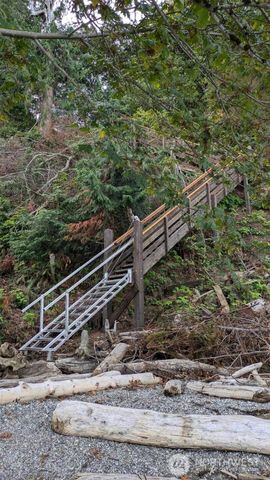 4075 Preserve Drive, Camano Island, WA 98282