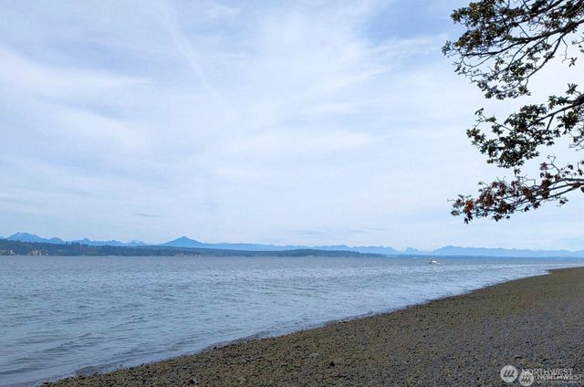 4075 Preserve Drive, Camano Island, WA 98282