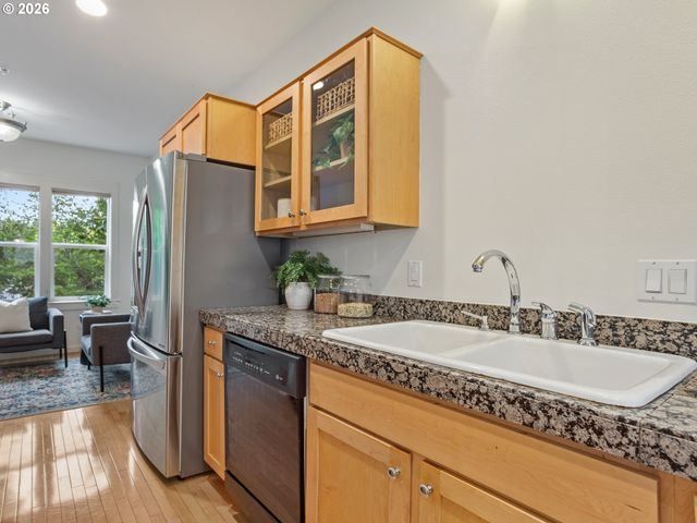 7909 Sw 31ST Ave 9, Portland, OR 97219