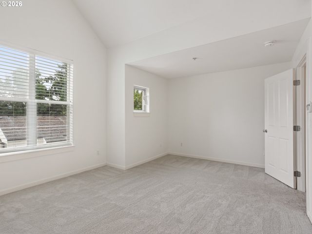 7909 Sw 31ST Ave 9, Portland, OR 97219