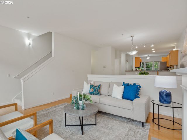 7909 Sw 31ST Ave 9, Portland, OR 97219