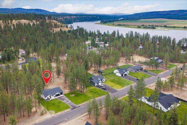 6559 Kate Dr, Nine Mile Falls, WA 99026
