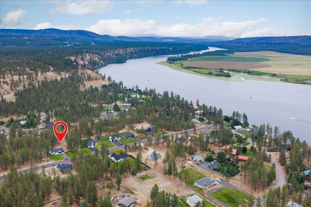 6559 Kate Dr, Nine Mile Falls, WA 99026