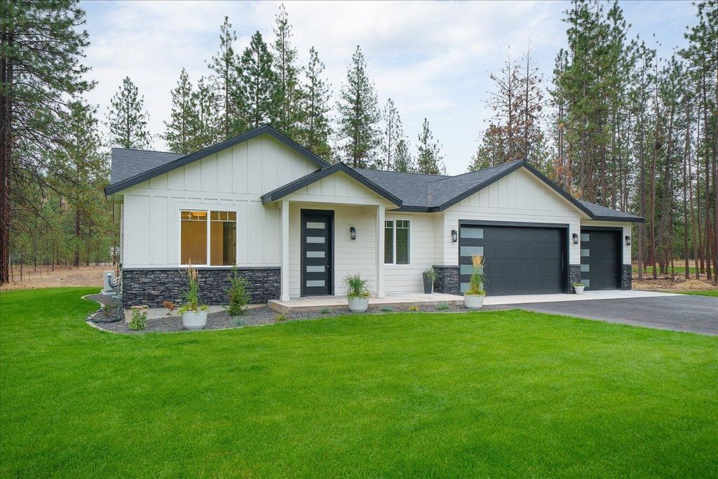 6559 Kate Dr, Nine Mile Falls, WA 99026 photo 2