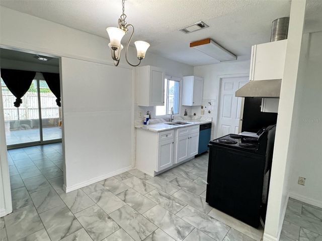 9401 57TH STREET N, Pinellas Park, FL 33782