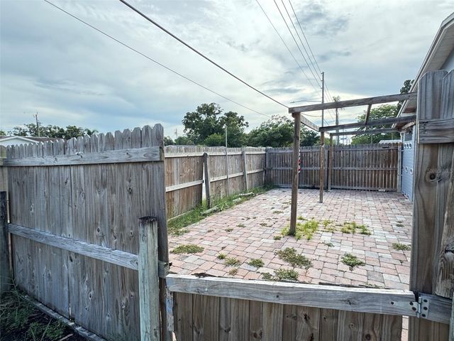9401 57TH STREET N, Pinellas Park, FL 33782